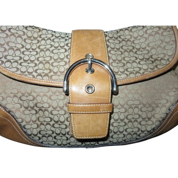 SOLD Coach 2004 Vintage Soho Signature C Jacquard Canvas & Leather Buckle Bag - Picture 13 of 15